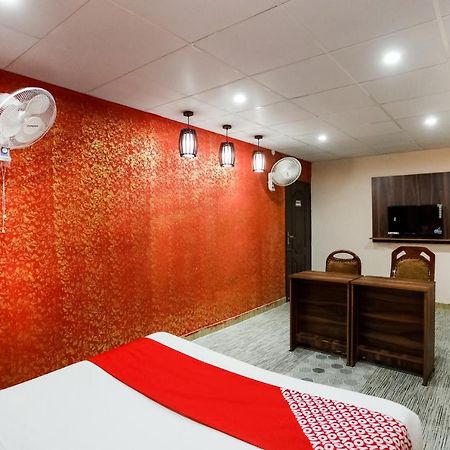 Oyo 72993 Hotel The Gold Faridabad Eksteriør bilde
